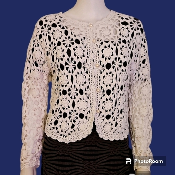 VINTAGE White Crochet Pearl Peekaboo Cottagecore Cardigan Sweater - Picture 1 of 6
